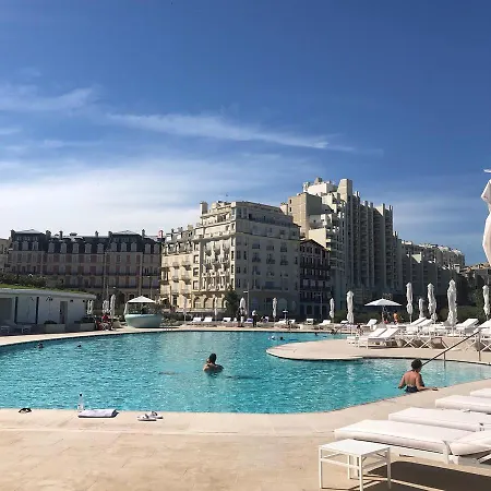 Grande Terrasse Vue Directe Sur Mer Et Sur Le Palais *